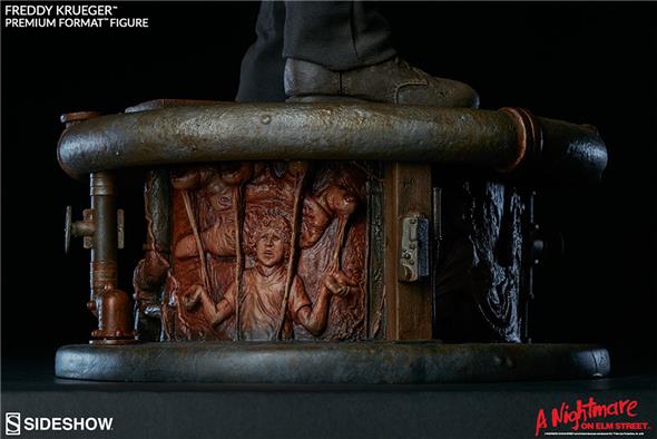 FREDDY KRUEGER PREMIUM FORMAT FIGURE